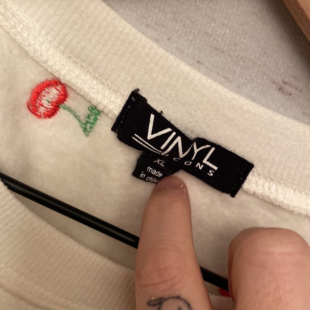 Vinyl Icons from TJ Maxx Embroidered Cherry Cherries Sweatshirt Sweatpants Set - Picture 10 of 13